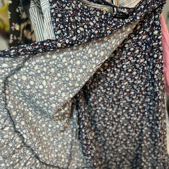 Madewell Floral Midi Skirt - Navy and White - Picture 10 of 10